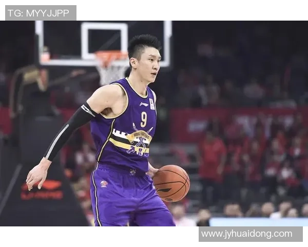 孙悦在篮球场上的精彩表现与职业生涯的成长历程探讨